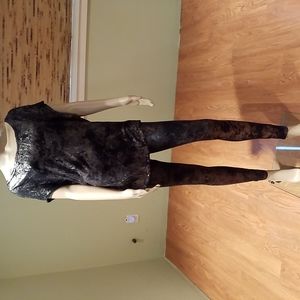 Kowboys & Co. Black With Silver Metallic Leggings With Matching T-shirt Size M